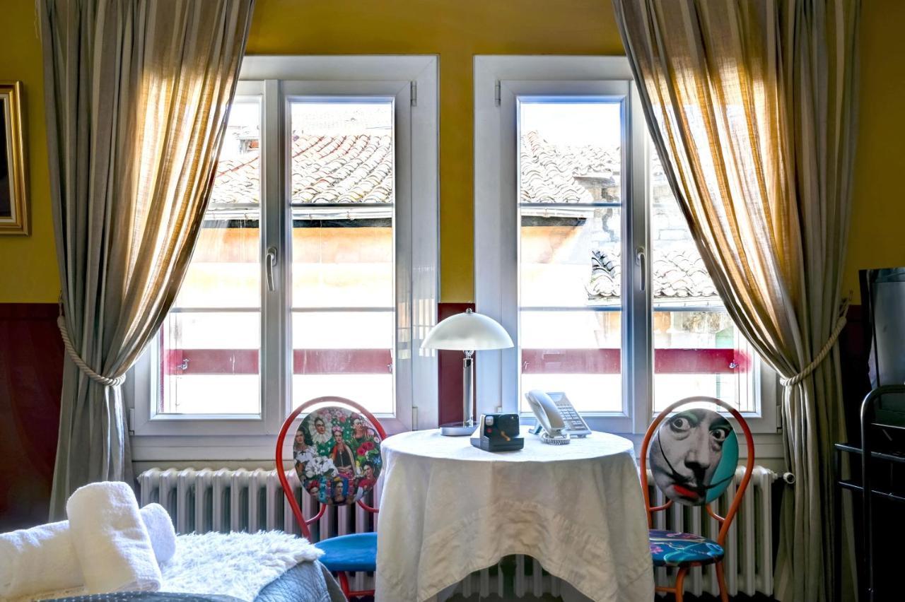 Hotel Des Artistes Тараскон Экстерьер фото