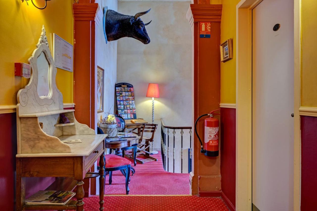 Hotel Des Artistes Тараскон Экстерьер фото