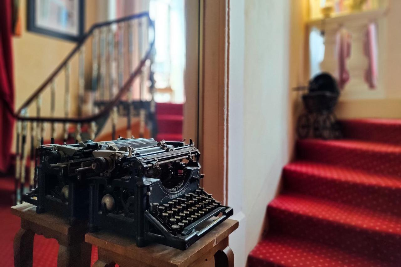 Hotel Des Artistes Тараскон Экстерьер фото