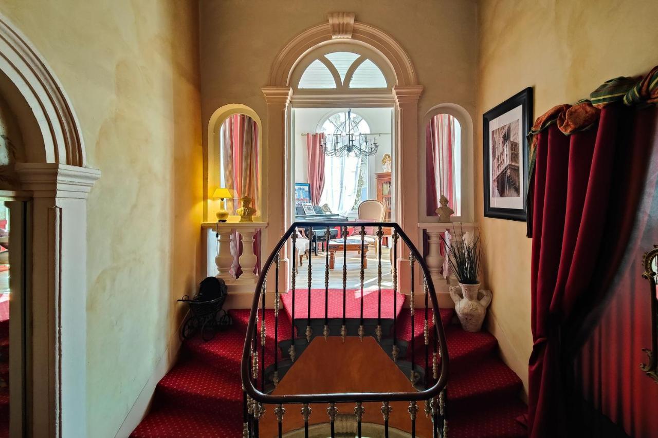 Hotel Des Artistes Тараскон Экстерьер фото